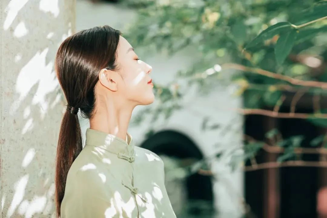 描写夏天景物的诗句有哪些（夏天的诗句大全）