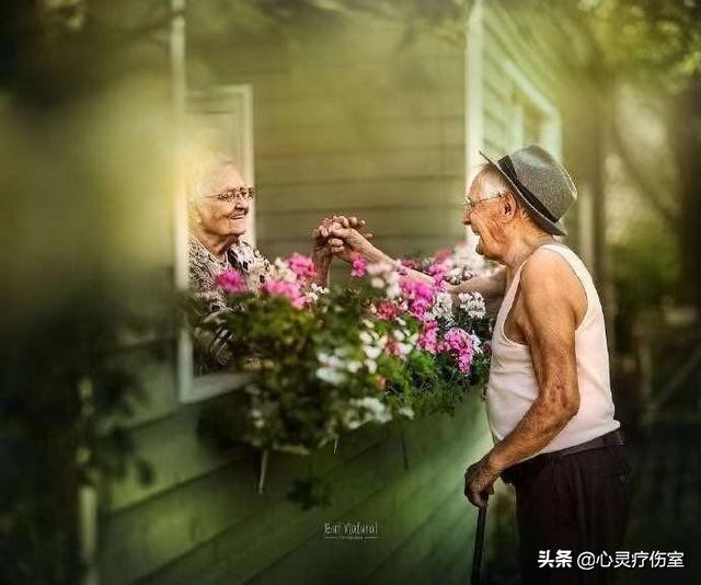 女儿生日快乐祝福语怎么写（妈妈给女儿最暖心短句）