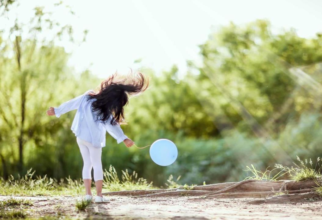 小学生优美短句15字以内（适合抄在摘抄本上的句子）