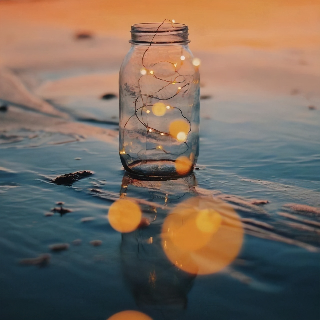 小学生优美短句15字以内（适合抄在摘抄本上的句子）