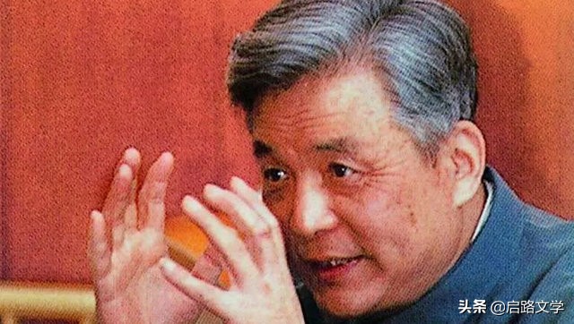 奉献精神的名言警句（无私奉献的简短名言）