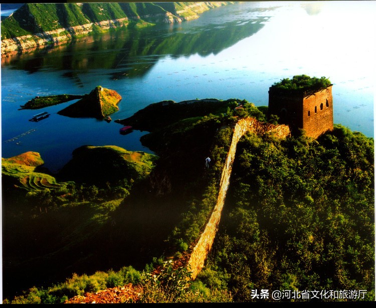 形容长城的词语和句子（形容长城壮观的诗句）