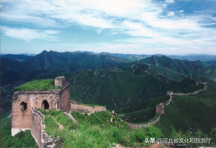 形容长城的词语和句子（形容长城壮观的诗句）