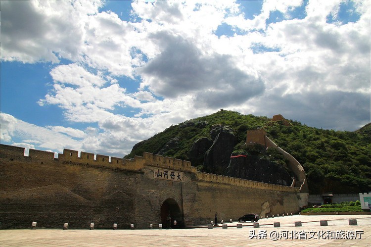 形容长城的词语和句子（形容长城壮观的诗句）