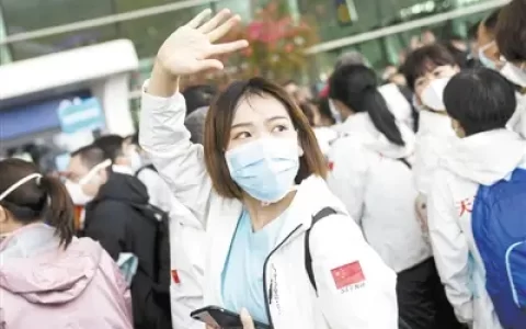 形容凯旋归来的诗句（凯旋归来的豪迈的诗）