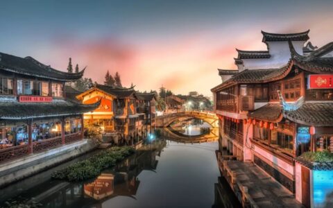 关于过年的诗句有哪些（描写过新年的诗句）