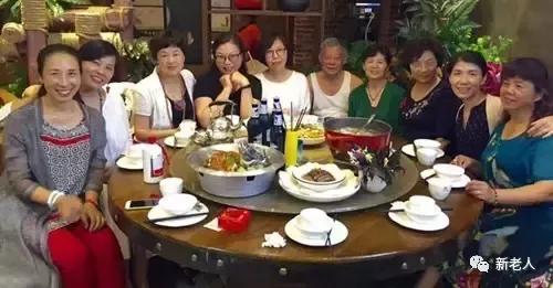 同学聚会简短说说短语（相聚一起快乐时光句子）
