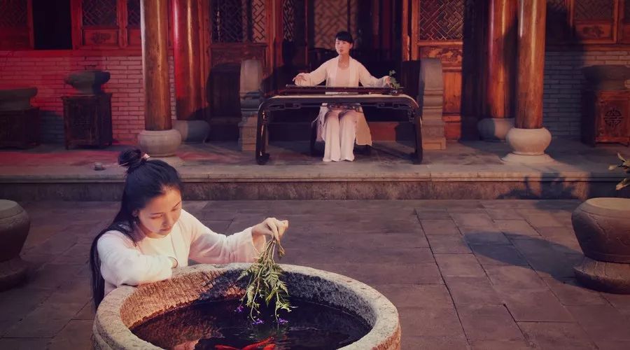 描写爱情的古诗词（千古绝句爱情古诗词）