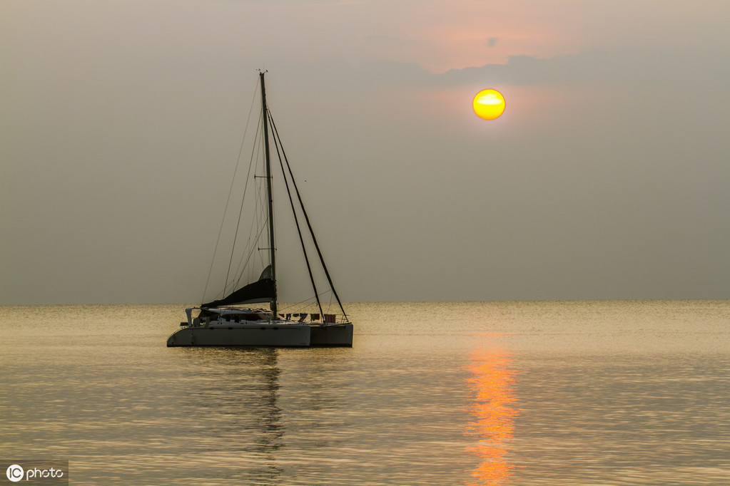 阳光像什么的句子（阳光像金子类似的短句大全）