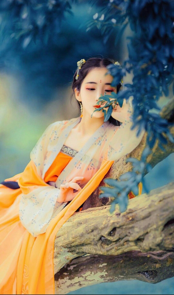 对往事美好回忆的诗句(形容往事不可追忆的句子)