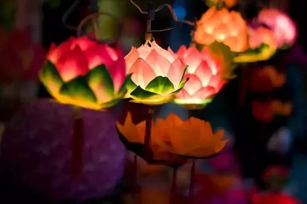 中秋节的由来与传说（中秋节由来和传统风俗）