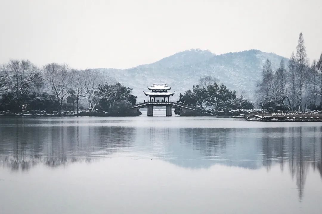 描写冬天景色的优美短句（关于冬天的唯美诗句）