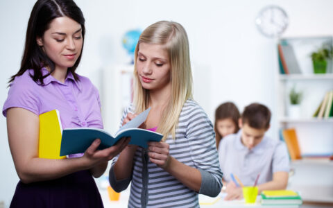 木兰诗词类活用有哪些（木兰诗重点字词和句式）