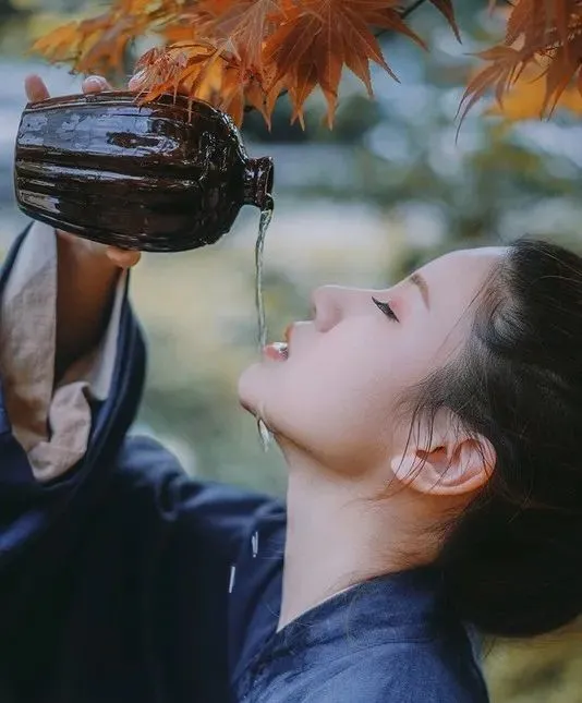 现代诗欣赏（著名现代诗全文及赏析）