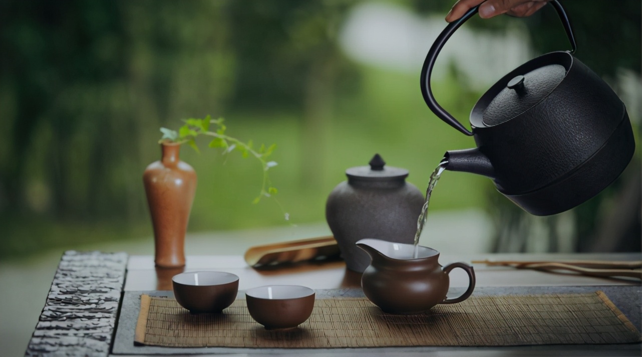描写茶的优美句子赏析（适合发朋友圈的茶语）