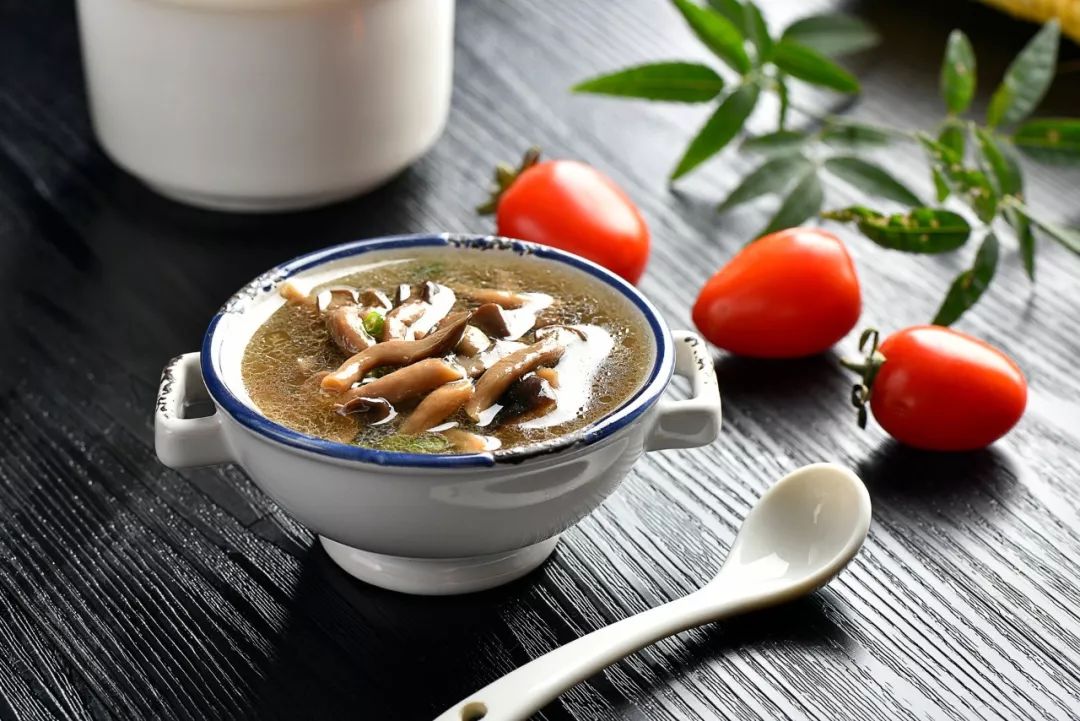 美食古诗词经典名句（古人称赞美食的诗句）