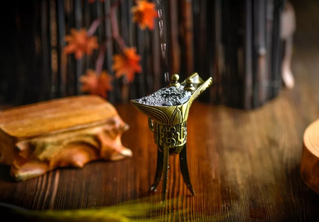 喝酒的诗句诗词大全（人生与酒的唯美句子）