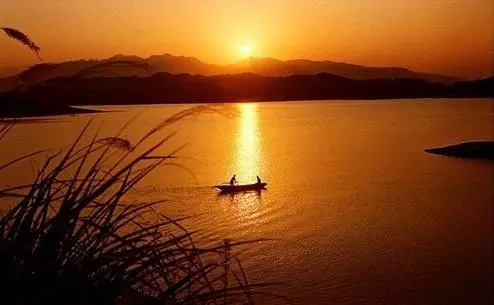 关于在寺庙修心句子（静心修身的18条名言名句）