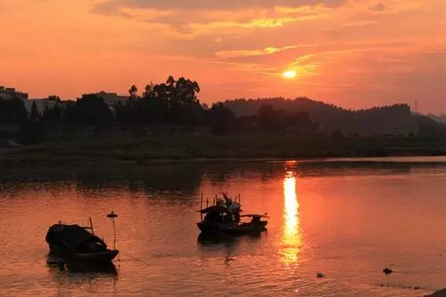 关于在寺庙修心句子（静心修身的18条名言名句）