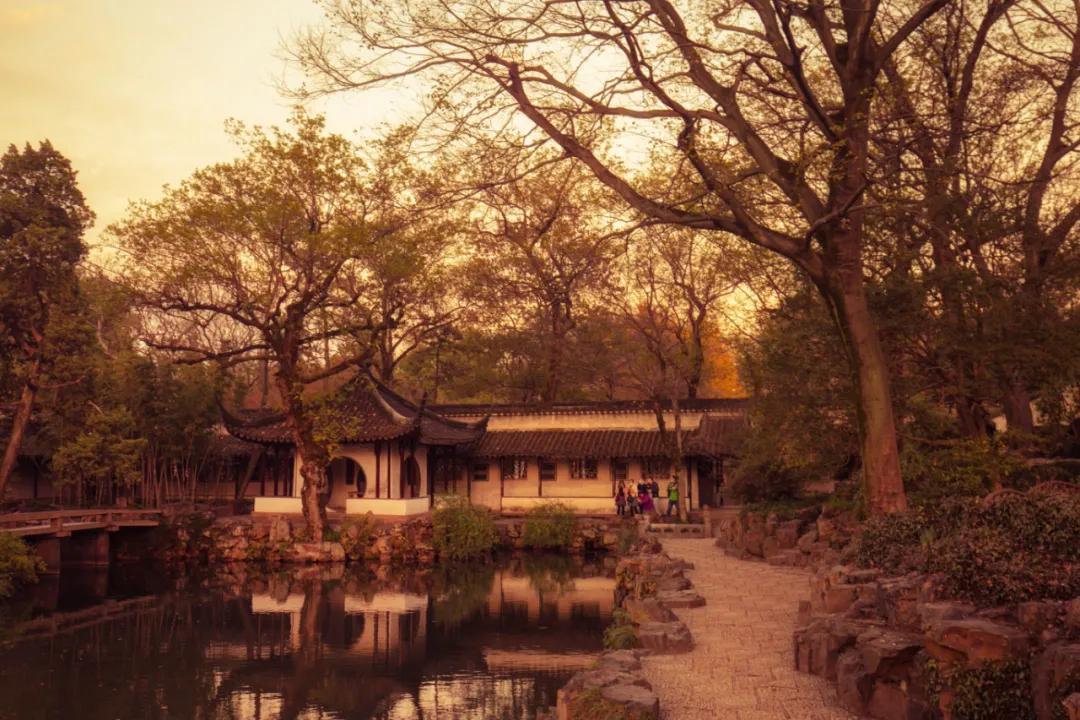 追忆往昔的诗句（关于忆往昔的诗句）