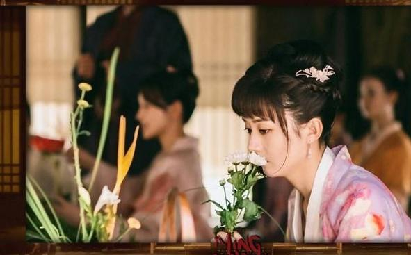 关于花的诗歌（关于花的古诗全首诗）