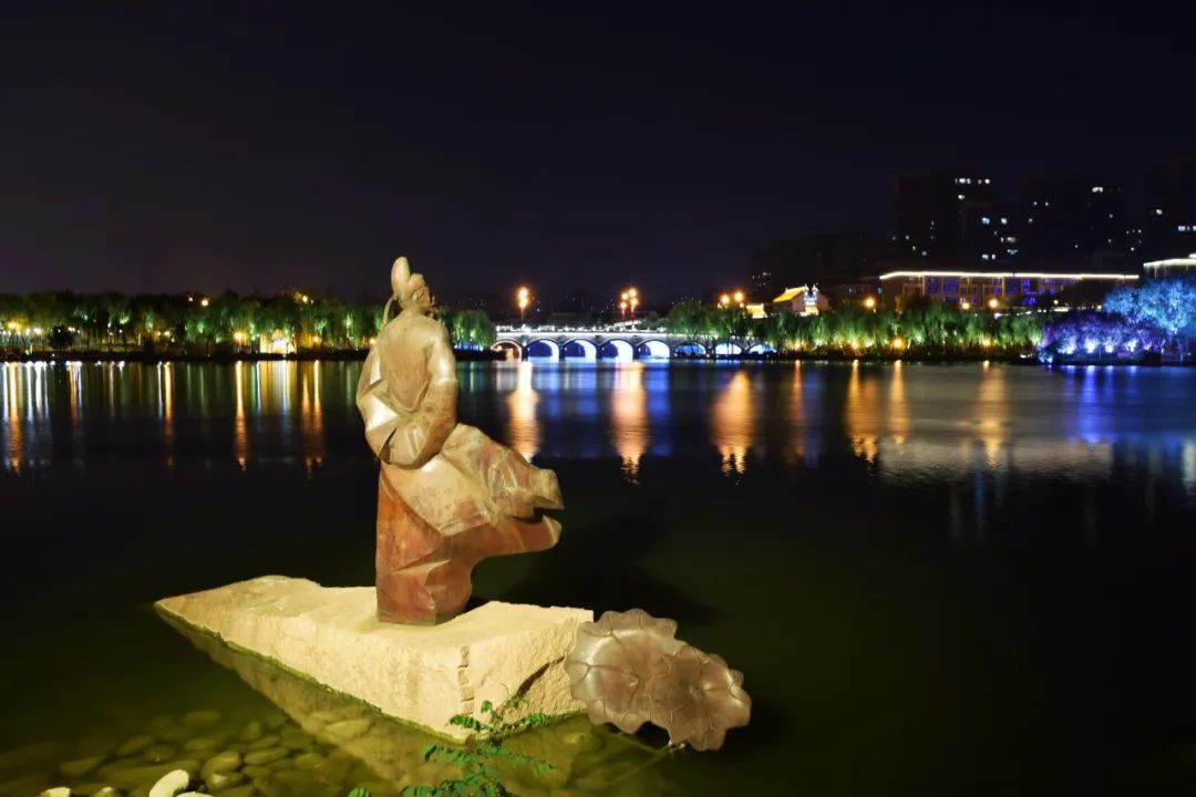 友情诗句经典名句（形容一生挚友的诗句）