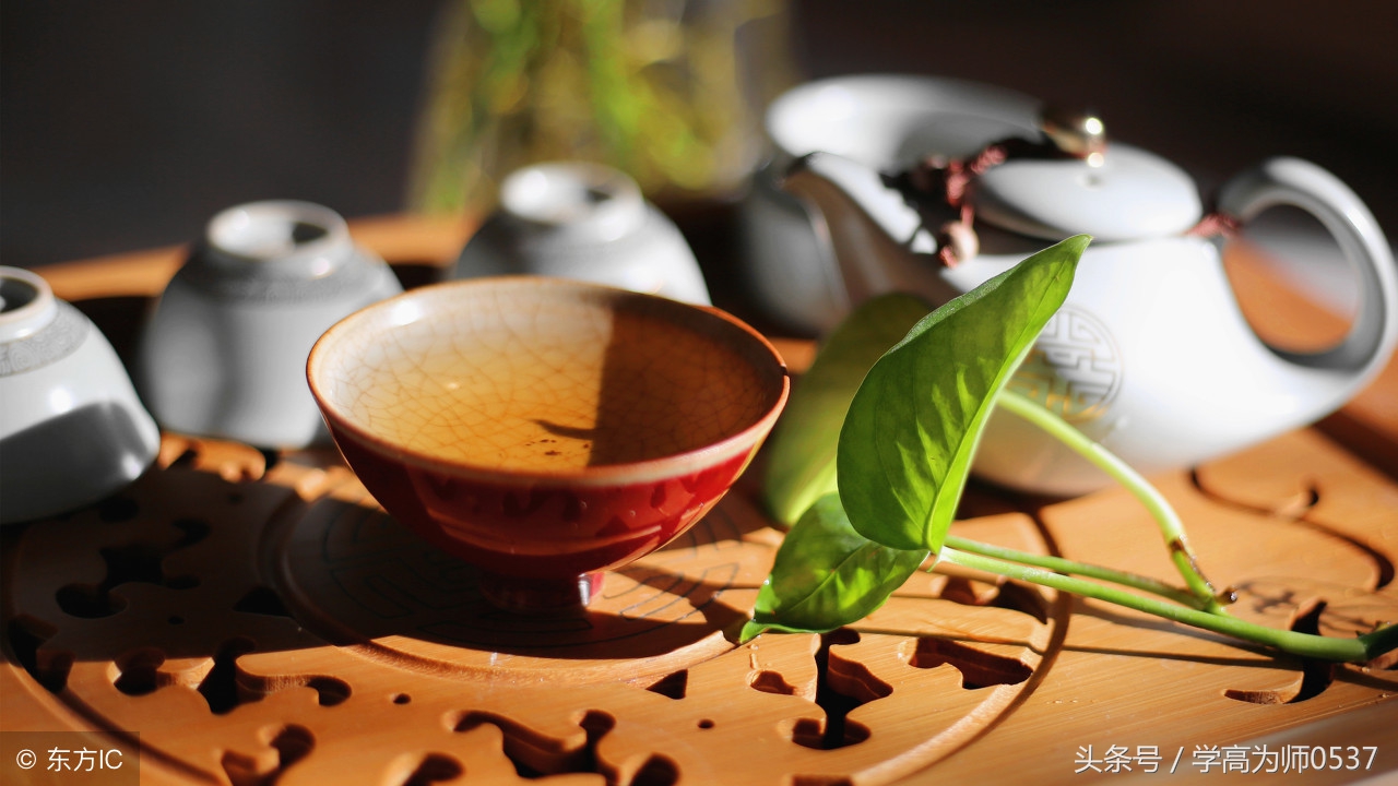 喝茶的诗句经典语录（最经典饮茶诗句赏析）