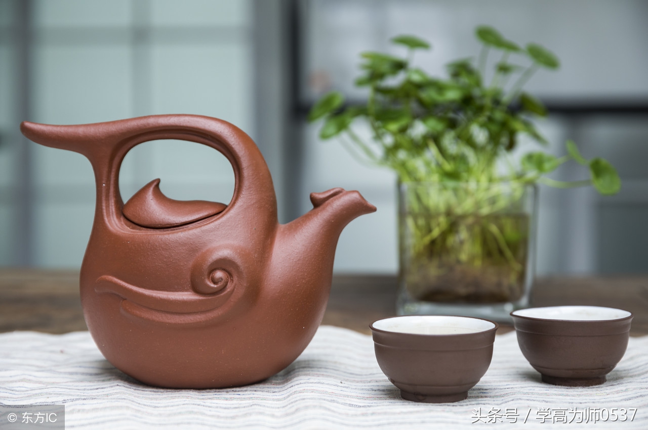 喝茶的诗句经典语录（最经典饮茶诗句赏析）