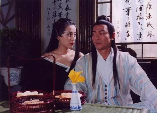才子佳人的意思是什么（才子佳人的意思及典故）