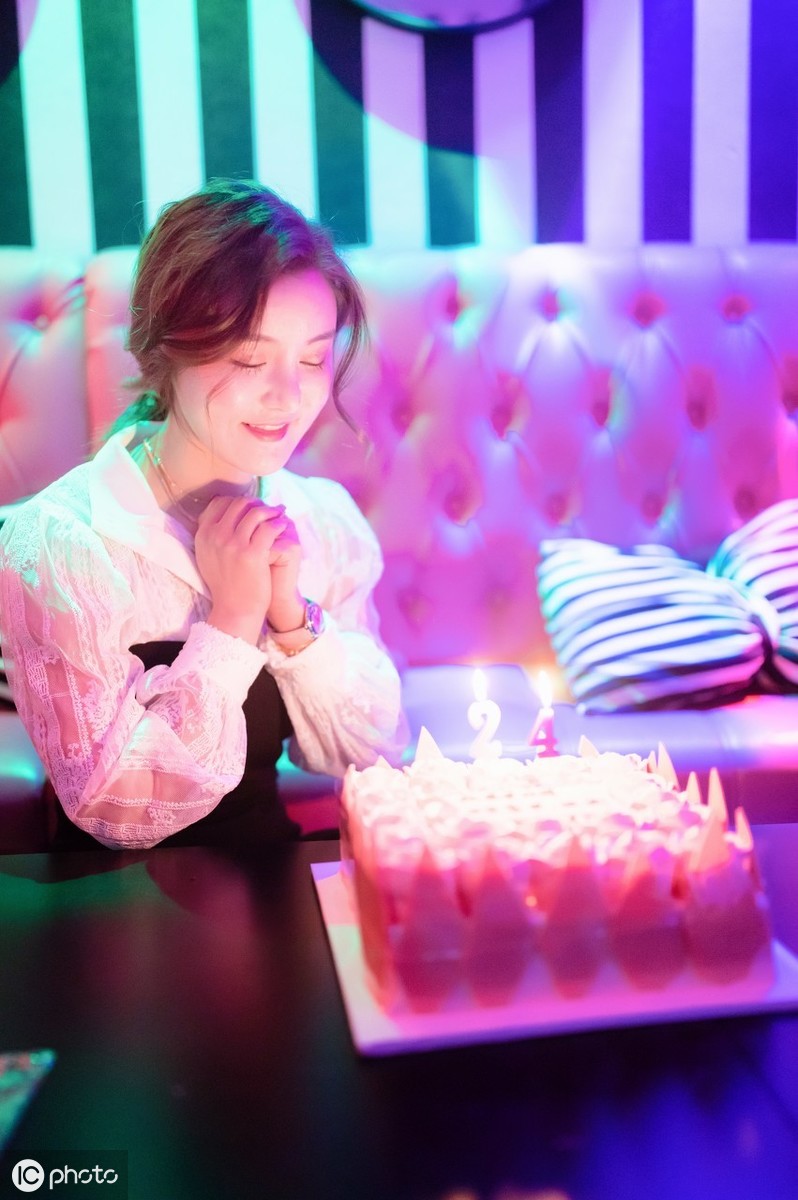 生日祝福诗词唯美（祝福自己生日精辟短句）