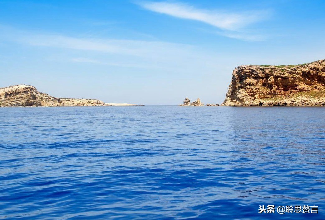 形容大海的诗句精选（描写大海很美简短句子）