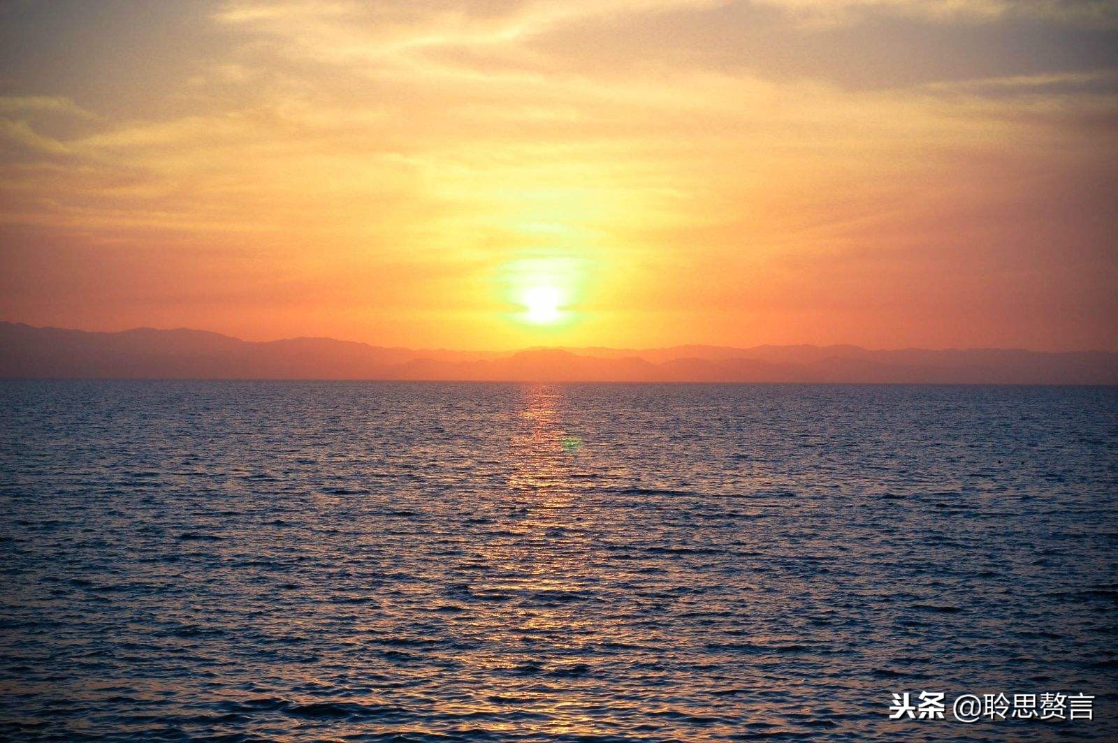 形容大海的诗句精选（描写大海很美简短句子）