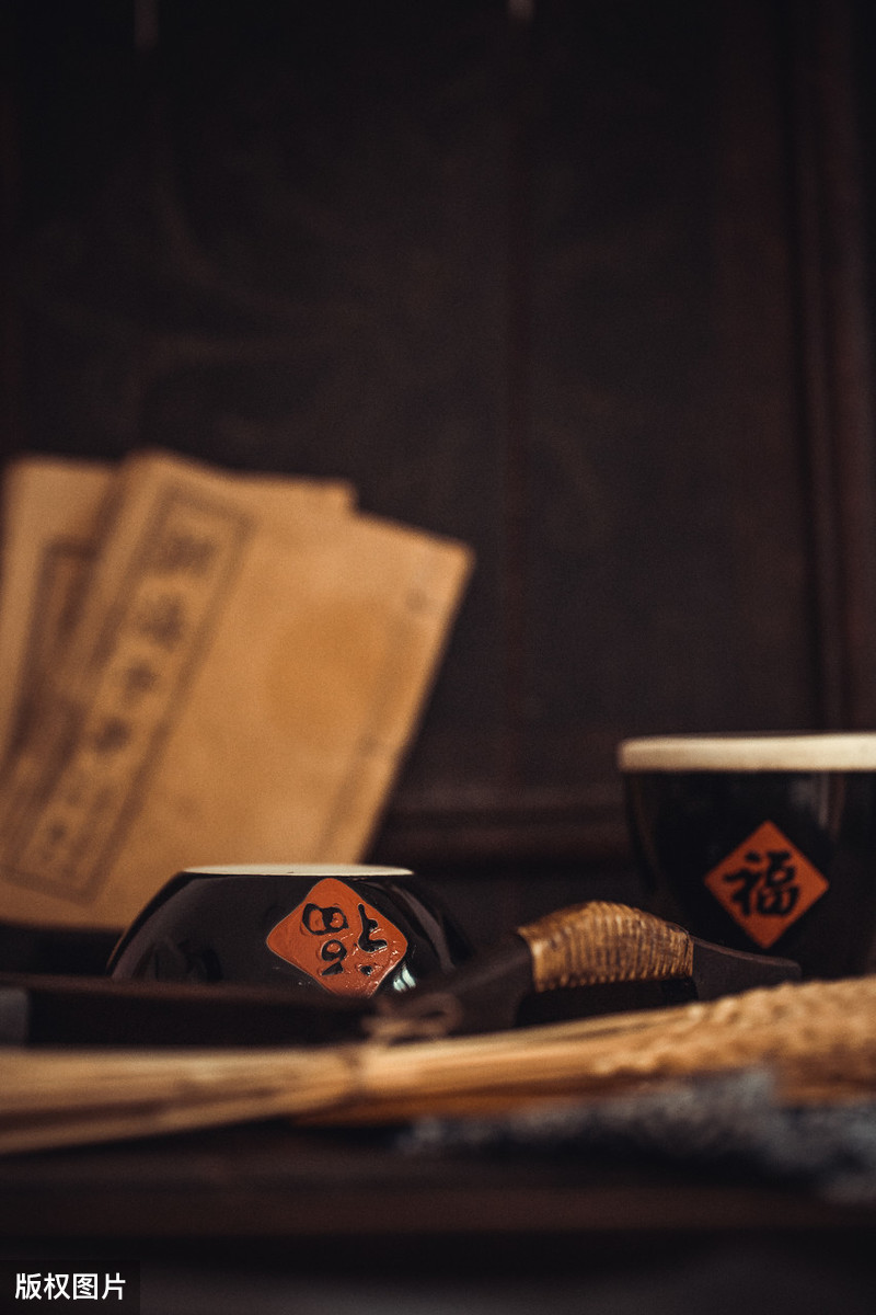 关于饮茶的诗句（悠闲自在饮茶的诗词）