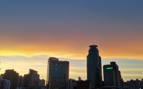 描写晨曦的诗句有哪些（关于晨曦的诗句）