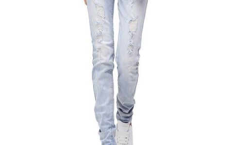 破洞牛仔裤生性不羁爱自由