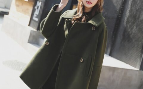 毛呢外套的选择 贵在精而不在多