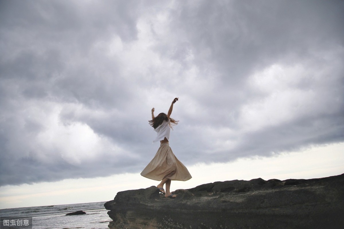 余秀华的诗10首（余秀华最感人的10首诗）