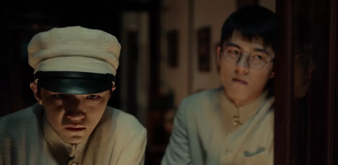 名人青春故事简短（青春奋斗的名人事例）