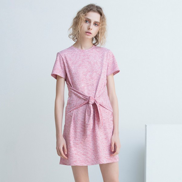 不走寻常路满足怪趣味 做有趣的人穿有趣的衣