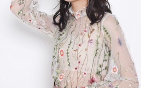 欲露还休，是罩衫的专属性感