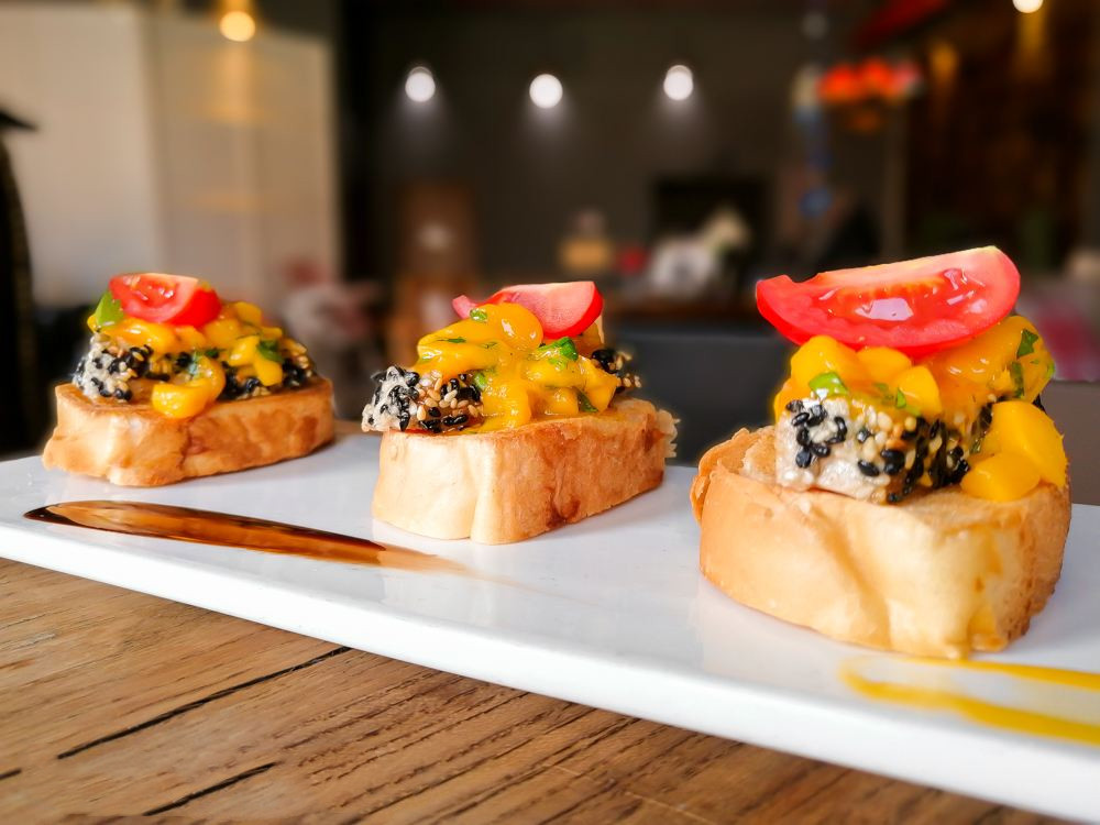 吃美食发朋友圈的话语（分享美食的句子）