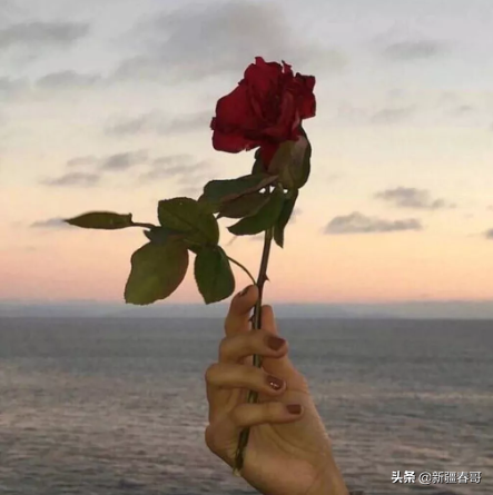 老公生日快乐祝福语暖心的（简短走心的祝福语）