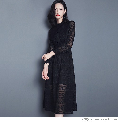 蕾丝裙：万能的内搭，行走的优雅