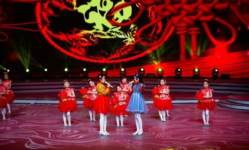关于赞美最敬业的舞蹈老师（感谢老师舞蹈付出的话）