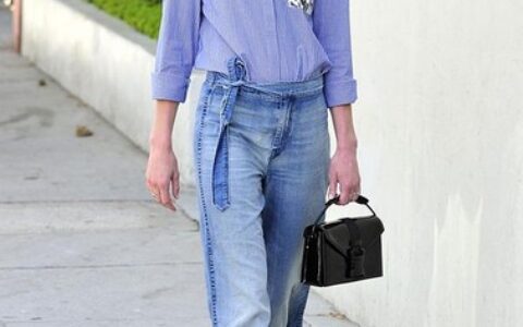 炎夏美成一阵风，蓝白条纹套路深