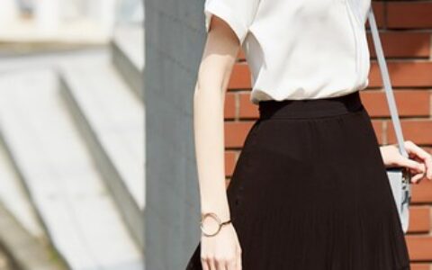 穿衣八卦：小白T的绯闻对象都有谁？