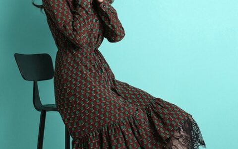 低调且招摇的连衣裙