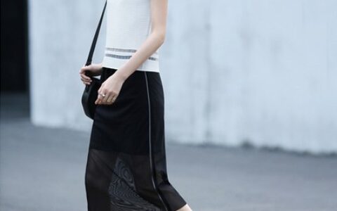 行走的线条艺术，简约控的时尚衣橱