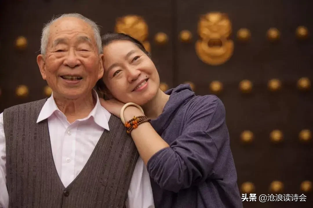 歌颂母亲的诗歌有哪些（有关赞美母亲的诗歌分享）