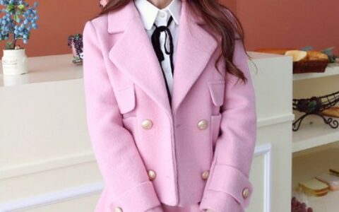 典雅利落之外套装亦可百变